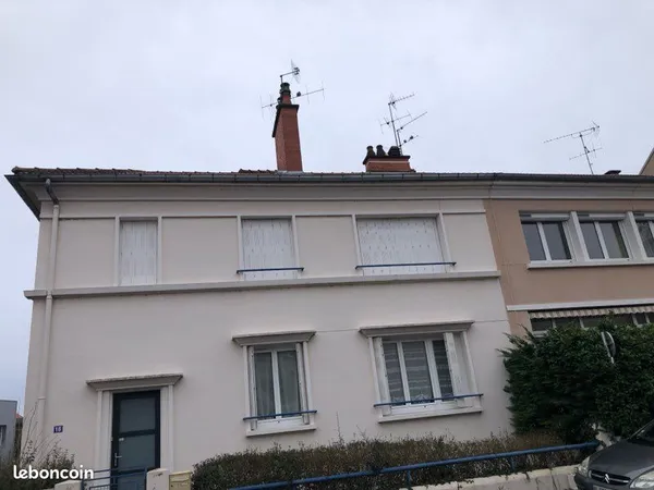 À LOUER - BEL APPARTEMENT DE 65 m² AVEC GARAGE, CAVE ET JARDIN