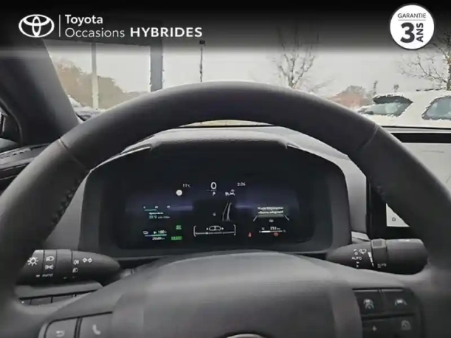 Toyota C-Hr 2.0 hybride rechargeable 225ch design ng23 — photo 5