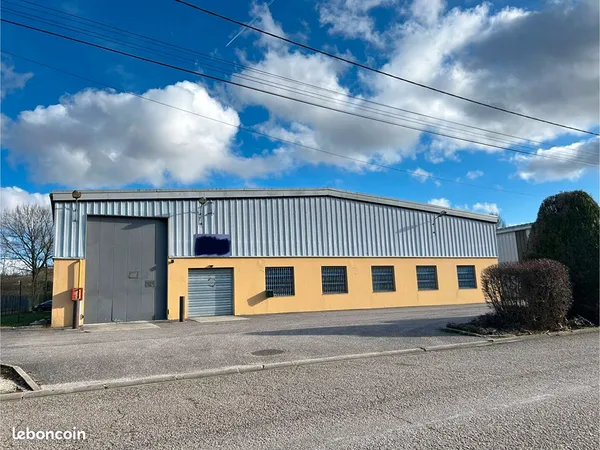 Local commercial 840 m² BETTANCOURT LA FERREE