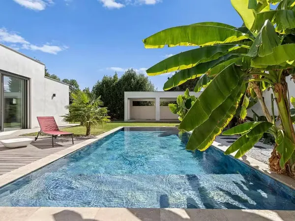 Maison 6 pièces 250 m²