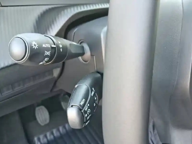 Peugeot 2008 100 s&amp;s bvm6 — photo 19