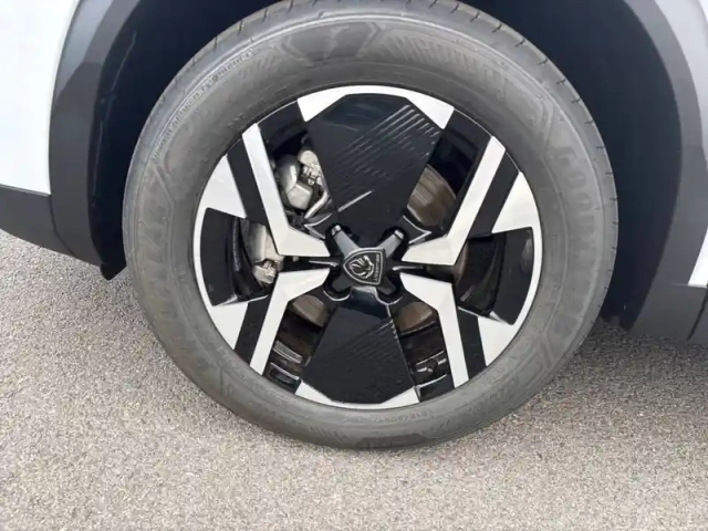 Peugeot 2008 electrique 54 kwh 156 ch — photo 13