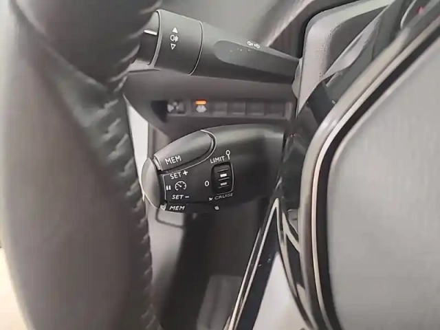 Peugeot 208 puretech 75 s&amp;s bvm5 — photo 52