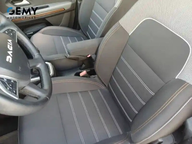 Dacia Sandero eco-g 100 — photo 9