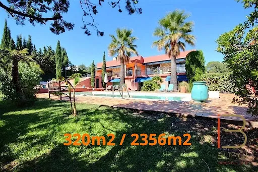 Villa 12 pièces 345 m²