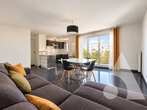 Appartement F3 avec balcon + place de parking PMR