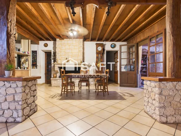 Maison de caractère à fort potentiel - 148 m²