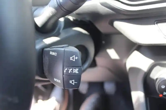 Dacia Sandero eco-g 100 — photo 29