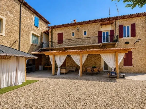 Maison de 10 pièces de 226 m² à Robiac-Rochessadoule