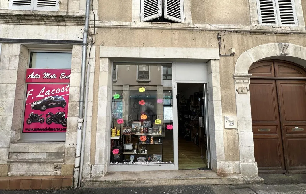 Photo 1