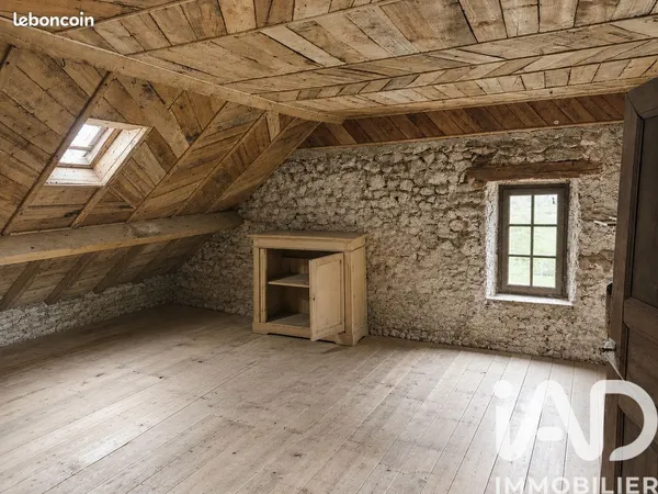 Maison de village 8 pièces 150 m²