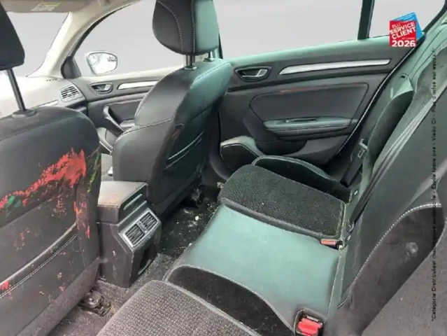 Renault Megane estate 1.5 blue dci 115ch intens edc — photo 11
