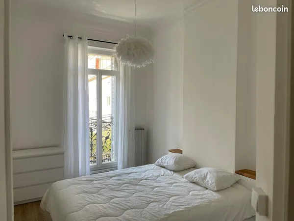 Appartement T2 Meublé - 41m² -Lumineux- Etat Neuf -Proche Place Castellane