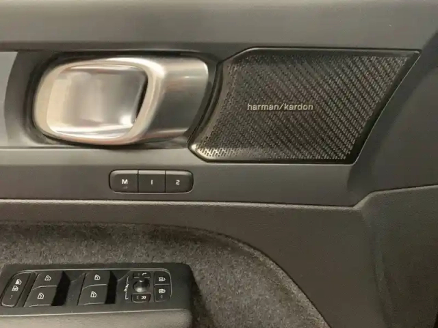 Volvo Xc40 recharge 231 ch 1edt — photo 72