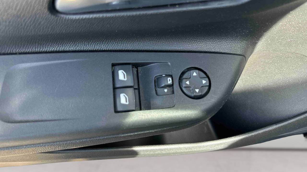Opel Corsa 1.2 Turbo 100 ch BVM6 — photo 18