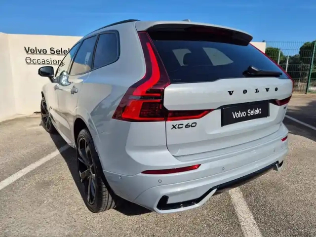 Volvo Xc60 t6 hybride rechargeable 335ch black edition geartronic 8 awd — photo 2
