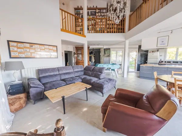 Grande maison familiale (206m²) avec piscine, jardin clos et double garage - Toulouse / Pouvourville