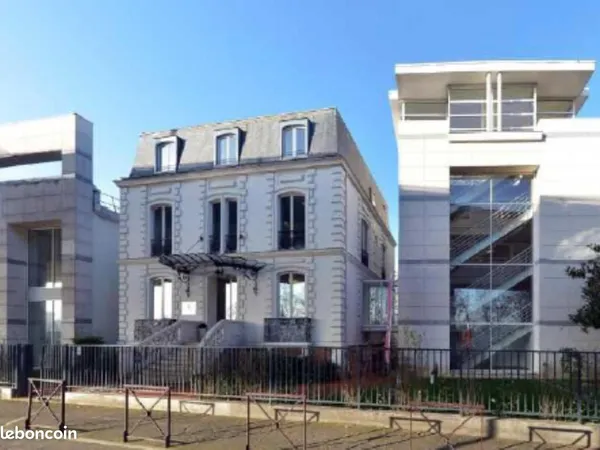 Bureau 3 258 m²
