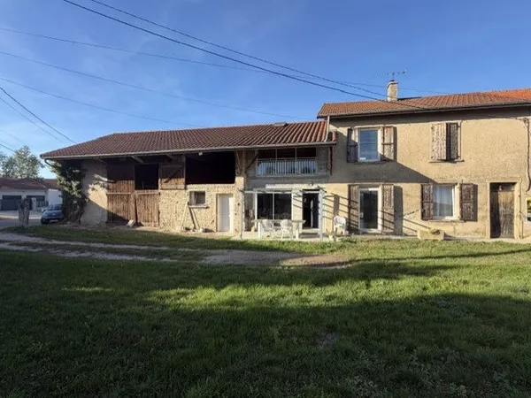 À VENDRE Charmant corps de ferme rénové de 145 m2 avec gra