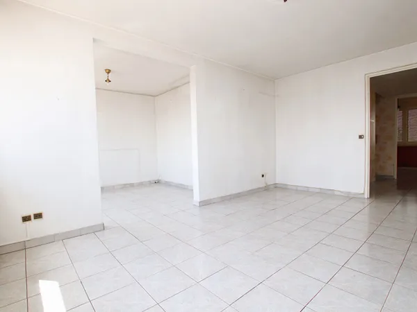 Appartement 4 pièces 72 m² 2 chambres parking en sous-sol à Vendre à METZ LES BORDES