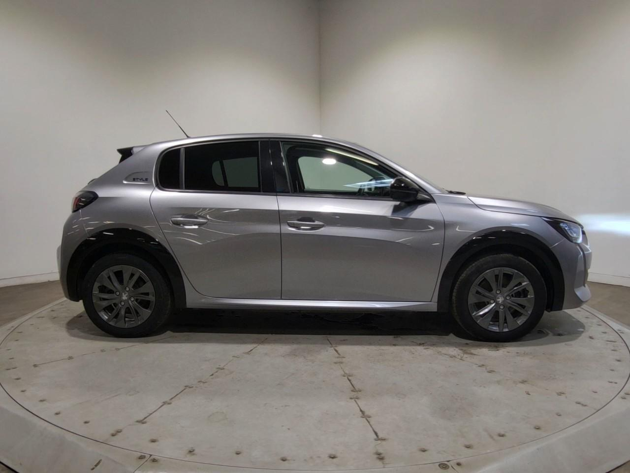 Peugeot 208 electrique 50 kwh 136ch style — photo 6