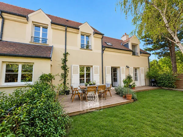 Maison Location Garches 8p 200m² 4500€