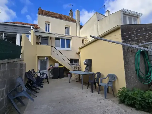 réf 4028 Maison de ville entretenue avec jardin secteur Ecole des Carrières