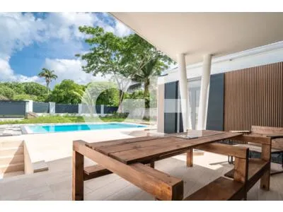 VILLA D'ARCHITECTE NEUVE - 4 CHAMBRES - PISCINE MIROIR - PRESTATIONS HAUT DE GAMME - PROCHE PLAGE DU