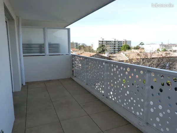 Appartement 2 pièces 41 m2 - Cabot 9ème