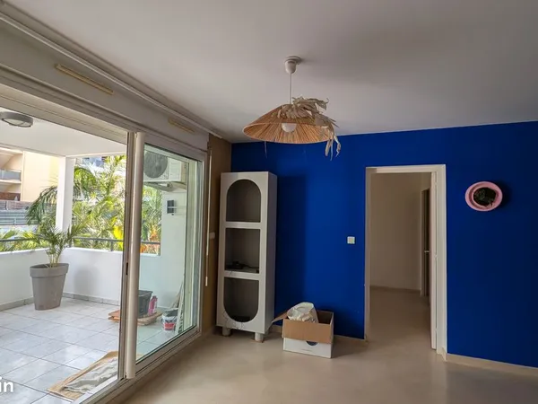 T2 meublé à louer, 1 chambre et 1 terrasse