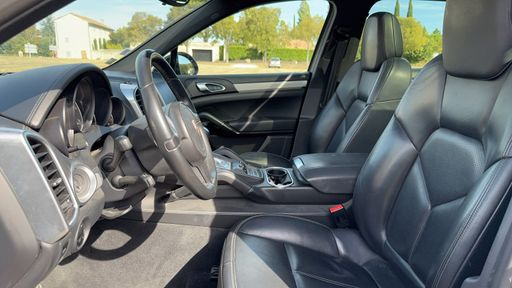 Porsche Cayenne 4.2 TD V8 382 4X4 Tiptronic 8 - S – 2013 – 149184 km – Diesel – Boîte Automatique — photo 28