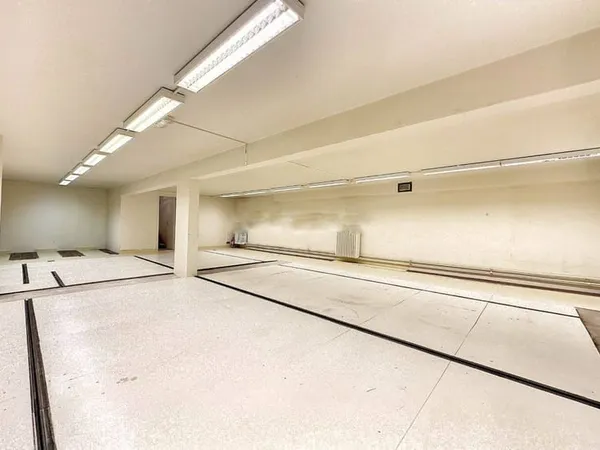 Local d'activité 188 m²