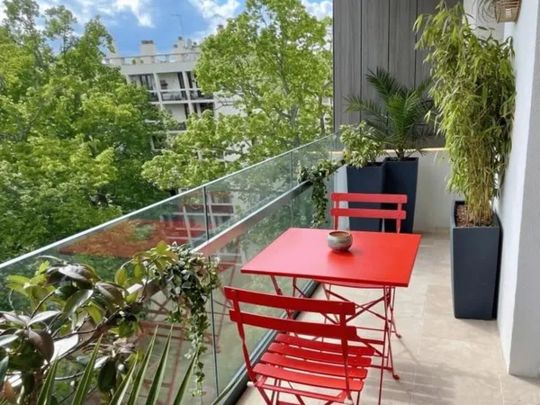 ** Retour à la vente ! 3 PIECES + BALCON+ PARKING + Proche RER A