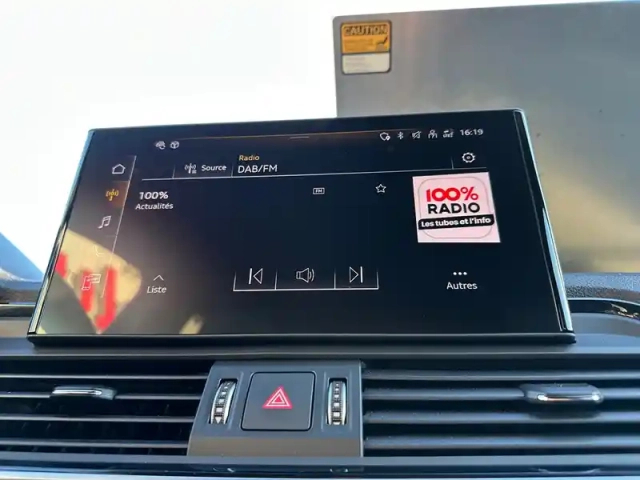 Audi Q5 55 tfsie 367 s tronic 7 quattro — photo 31