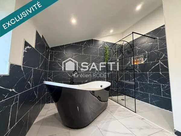 Maison 5 pièces 180 m²