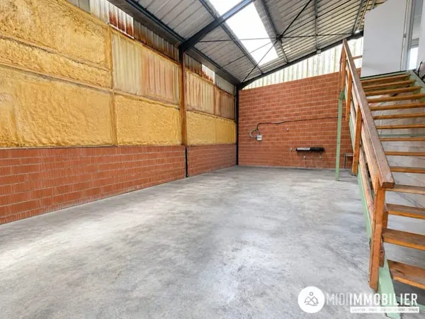 Local professionnel 3 pièces 94 m²