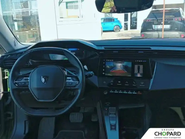 Peugeot 308 phev 180 e-eat8 — photo 12