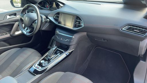 Peugeot 308 1.5 BlueHDi 130 EAT8 - GT Line – 2020 – 93615 km – Diesel – Boîte Automatique — photo 31