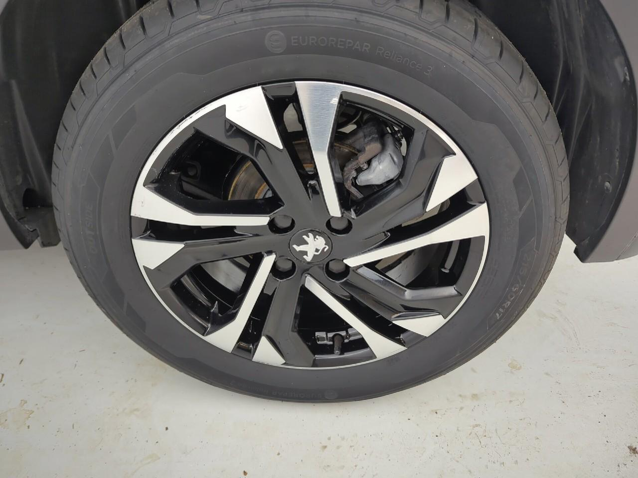 Peugeot 2008 bluehdi 130 s&s eat8 allure — photo 25