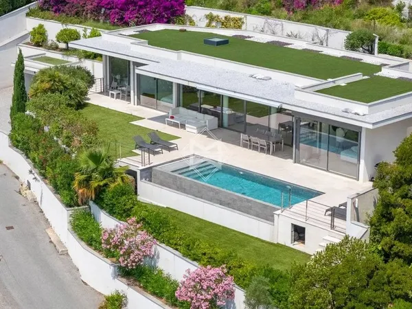 Villa 5 pièces 205 m²