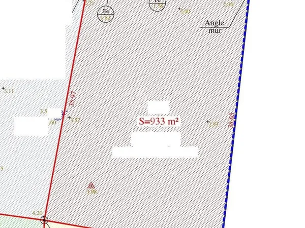 Terrain constructible 933 m²