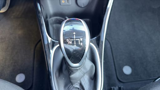 Opel Adam 1.4 Twinport 87 Easytronic - Glam – 2016 – 55289 km – Essence – Boîte Automatique — photo 12