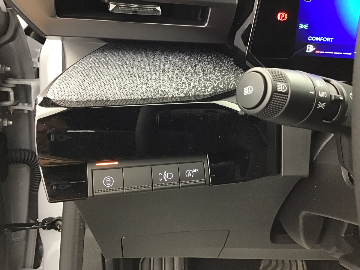 Renault Clio 6 — photo 24