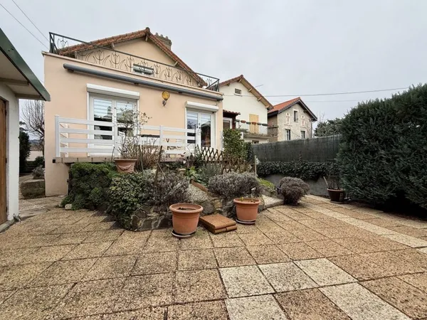 MAISON COUP DE COEUR 135 m² AU CALME à CLERMONT FD