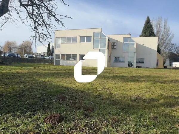 Bureaux 1155 m²