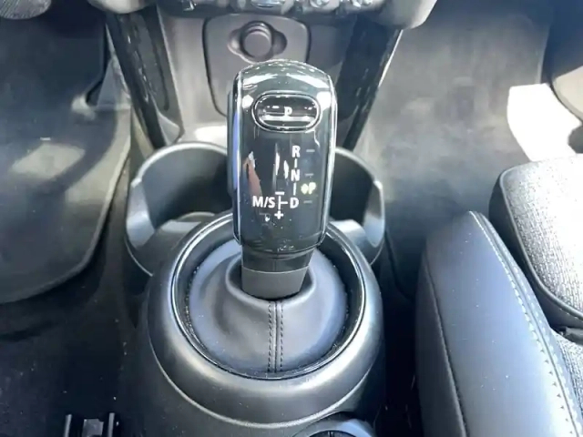 Mini Mini hatch 5 portes cooper 136 ch bva7 — photo 16