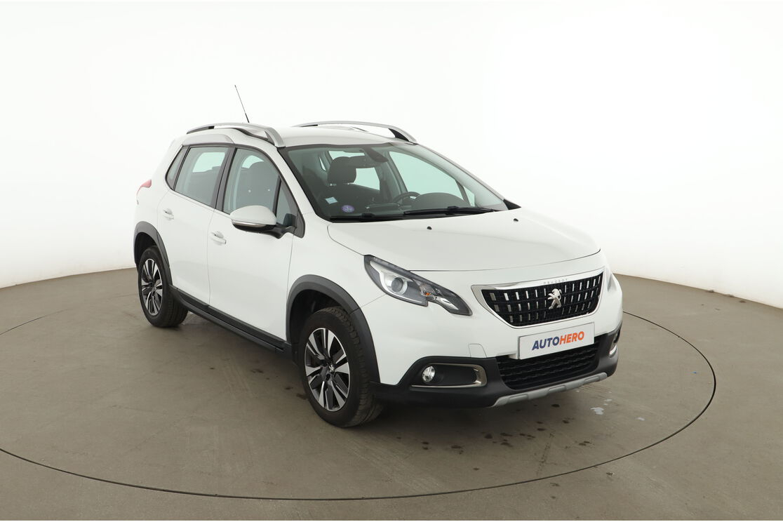 Peugeot 2008 1.2 PureTech Allure — photo 7