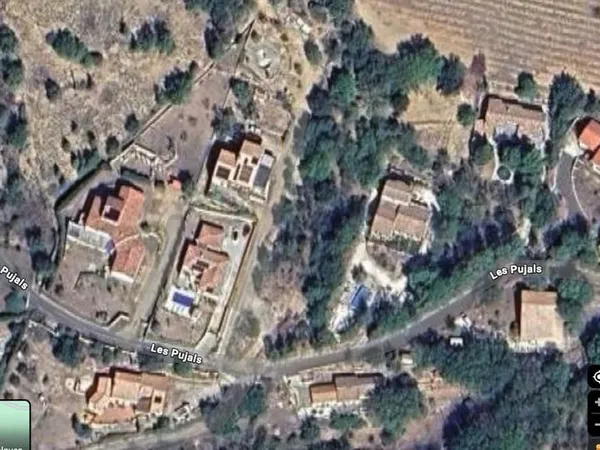 TERRAIN A BATIR de 1.095m2 viabilisé avec PC