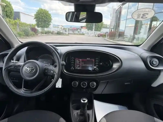 Toyota Aygo 1.0 vvt-i 72 dynamic — photo 11