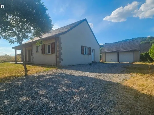 Maison 3 chambres et double garage